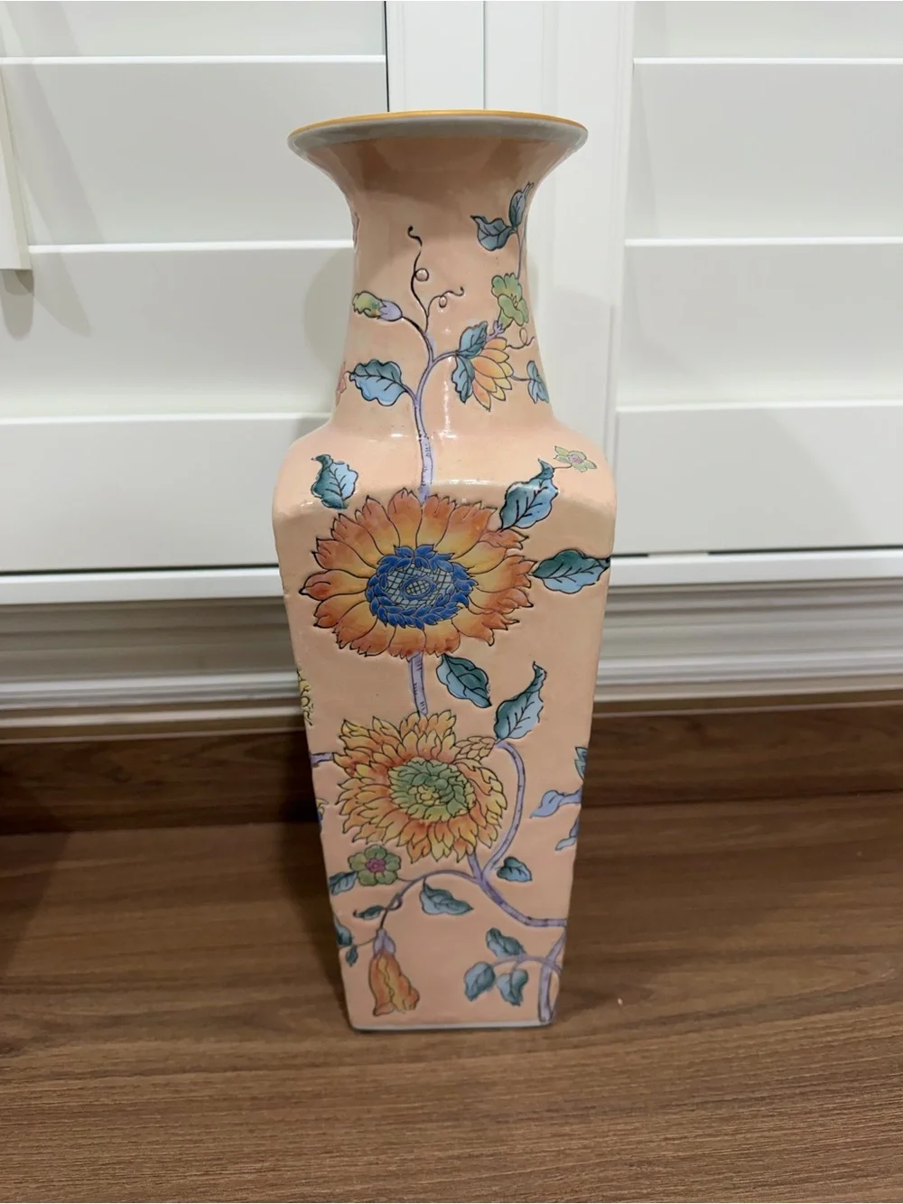 Chinoiserie Vase Decorated in Macau
